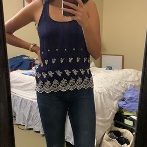 Blue scalloped flowy tank